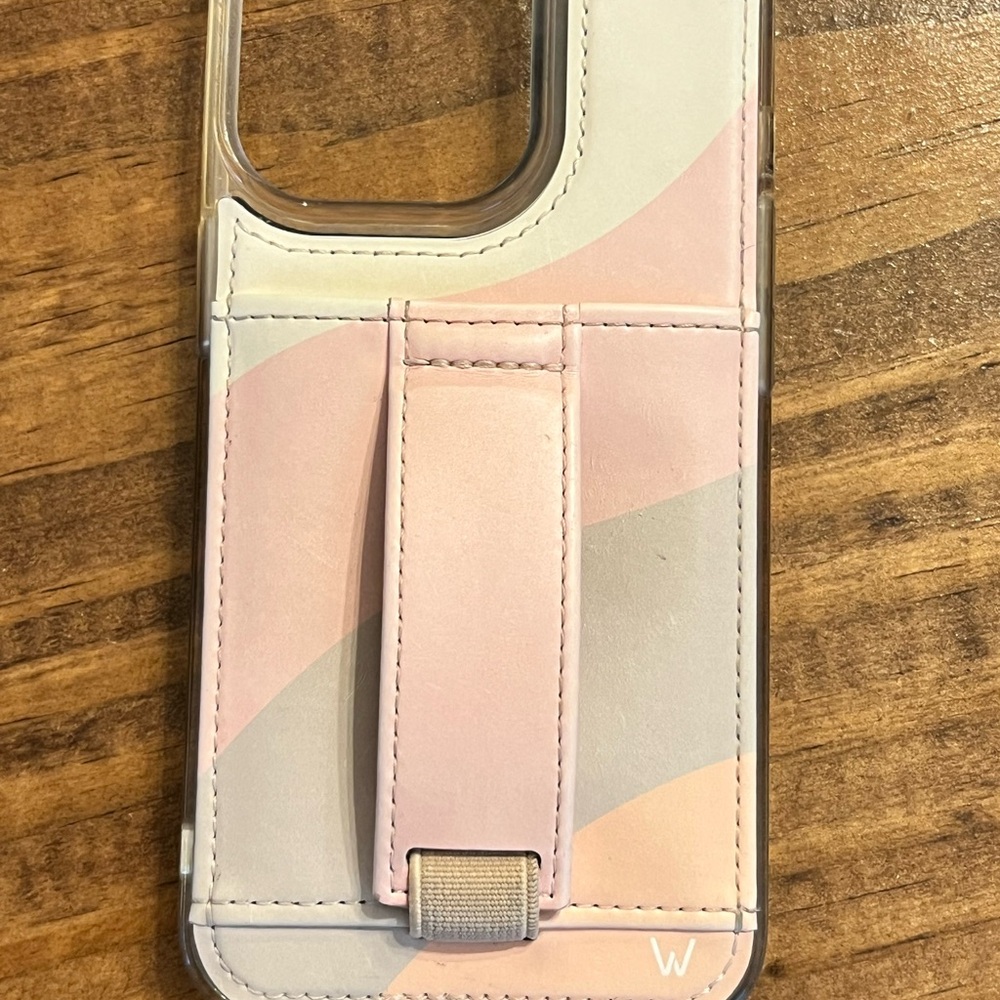 Walli iPhone 13 Pro sun-kissed Case
